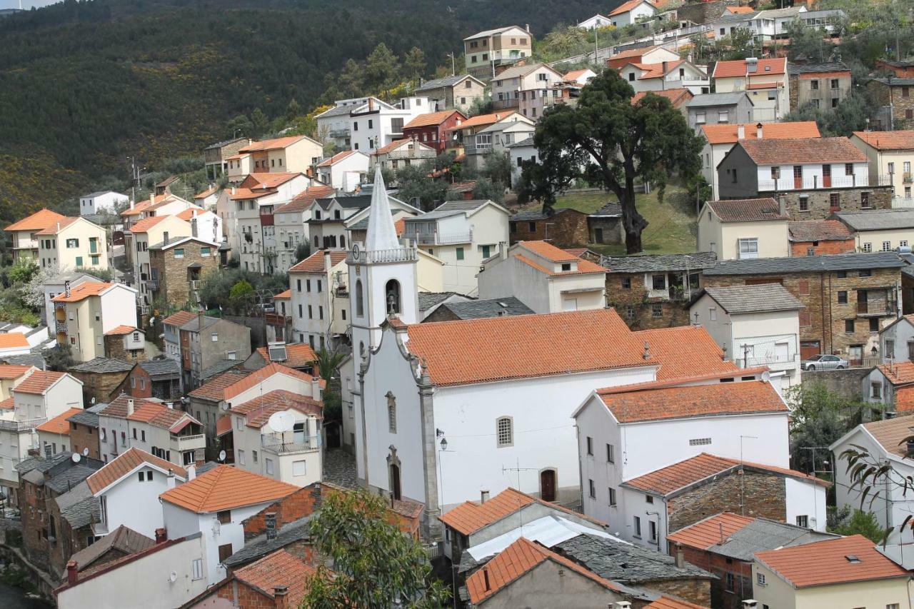Villa Casa Da Sobreira Sobral de Sao Miguel Esterno foto